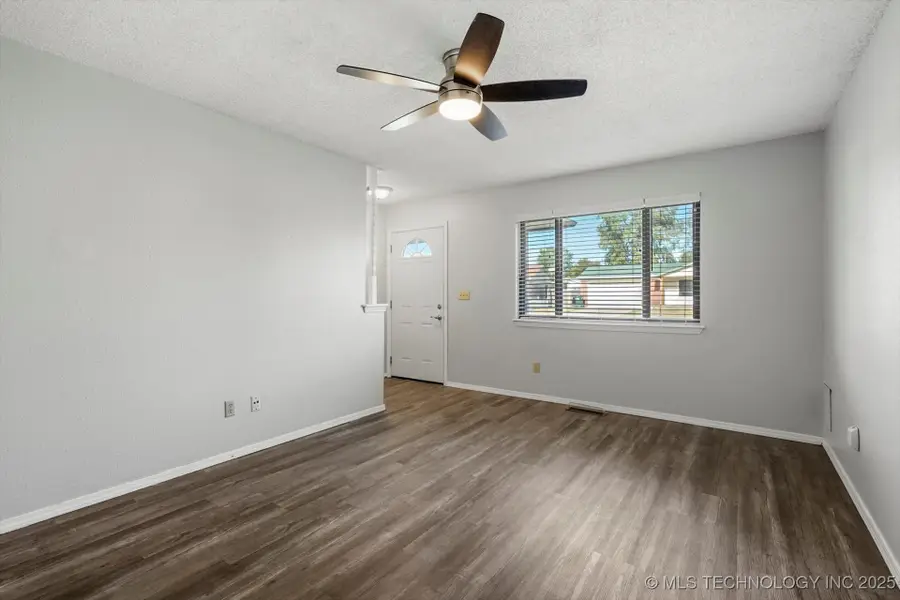 408 E 3rd Street, Owasso, OK 74021 - Image #3