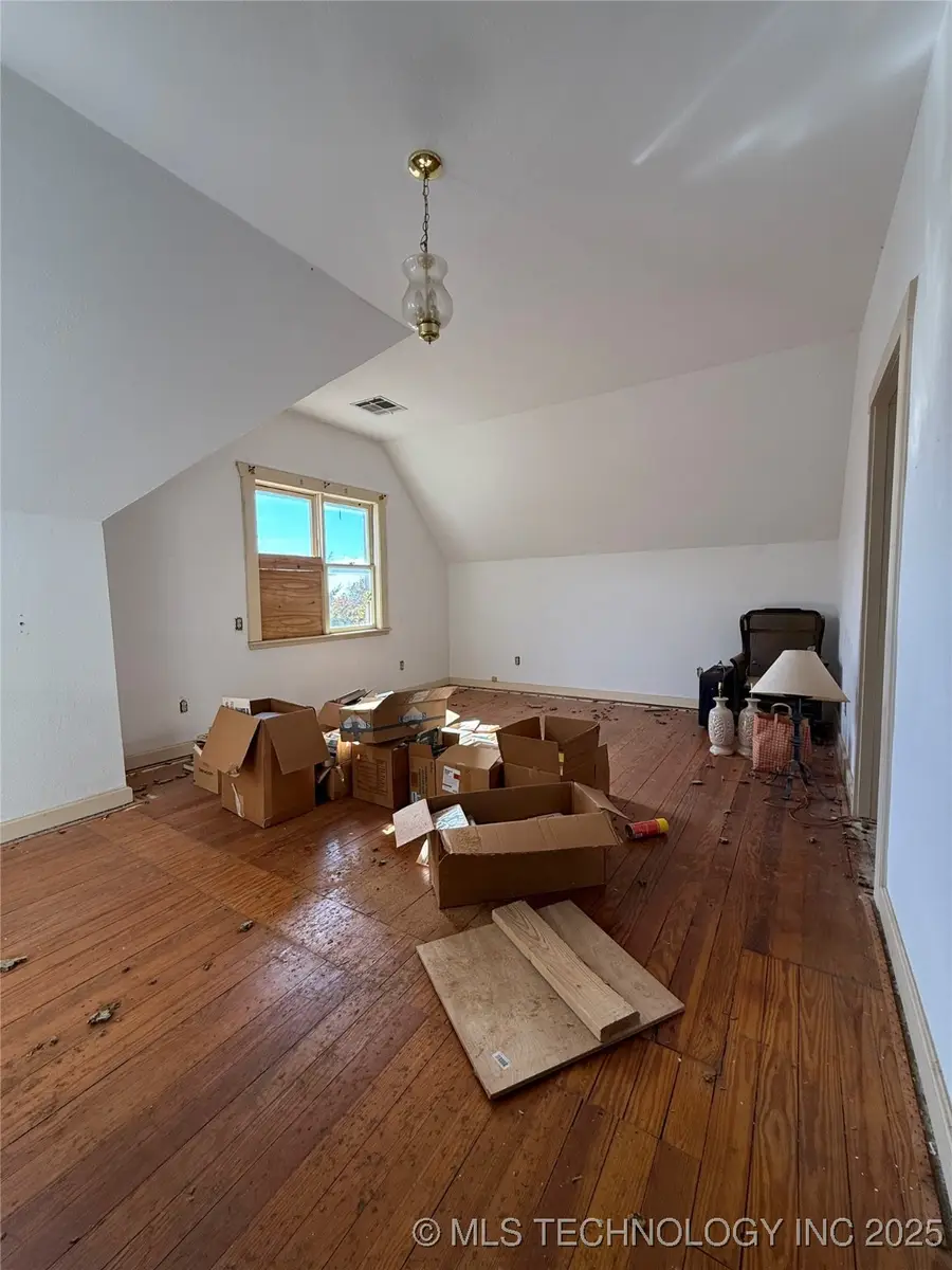 114 E Vinita, Sulphur, OK 73086 - Image #3