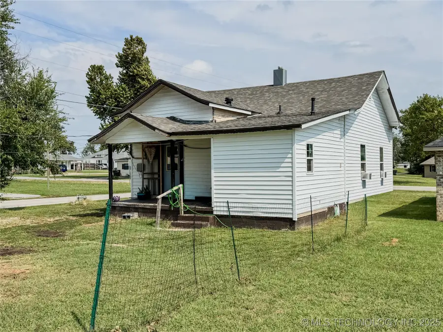 221 N Dorothy Avenue, Claremore, OK 74017 - Image #3