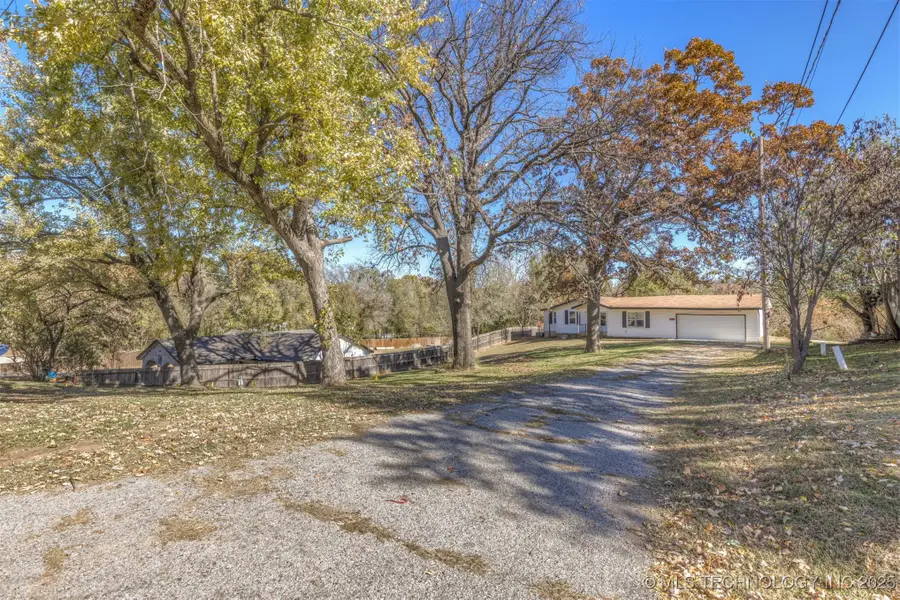 1043 N Valley Drive, Sand Springs, OK 74063 - Image #2