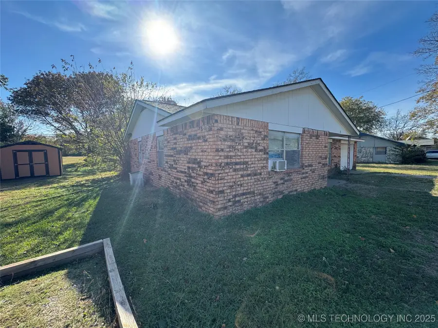 21 Park Street, Lone Grove, OK 73443 - Image #3