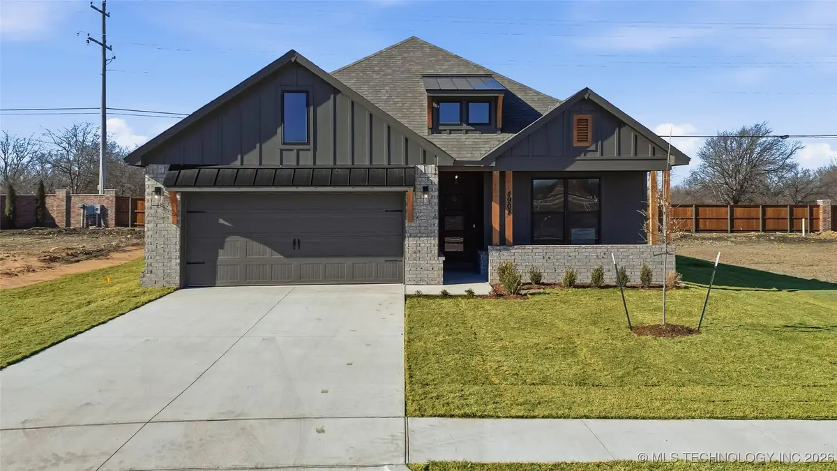 4904 N Walnut Avenue, Broken Arrow, OK 74014 - Image #1