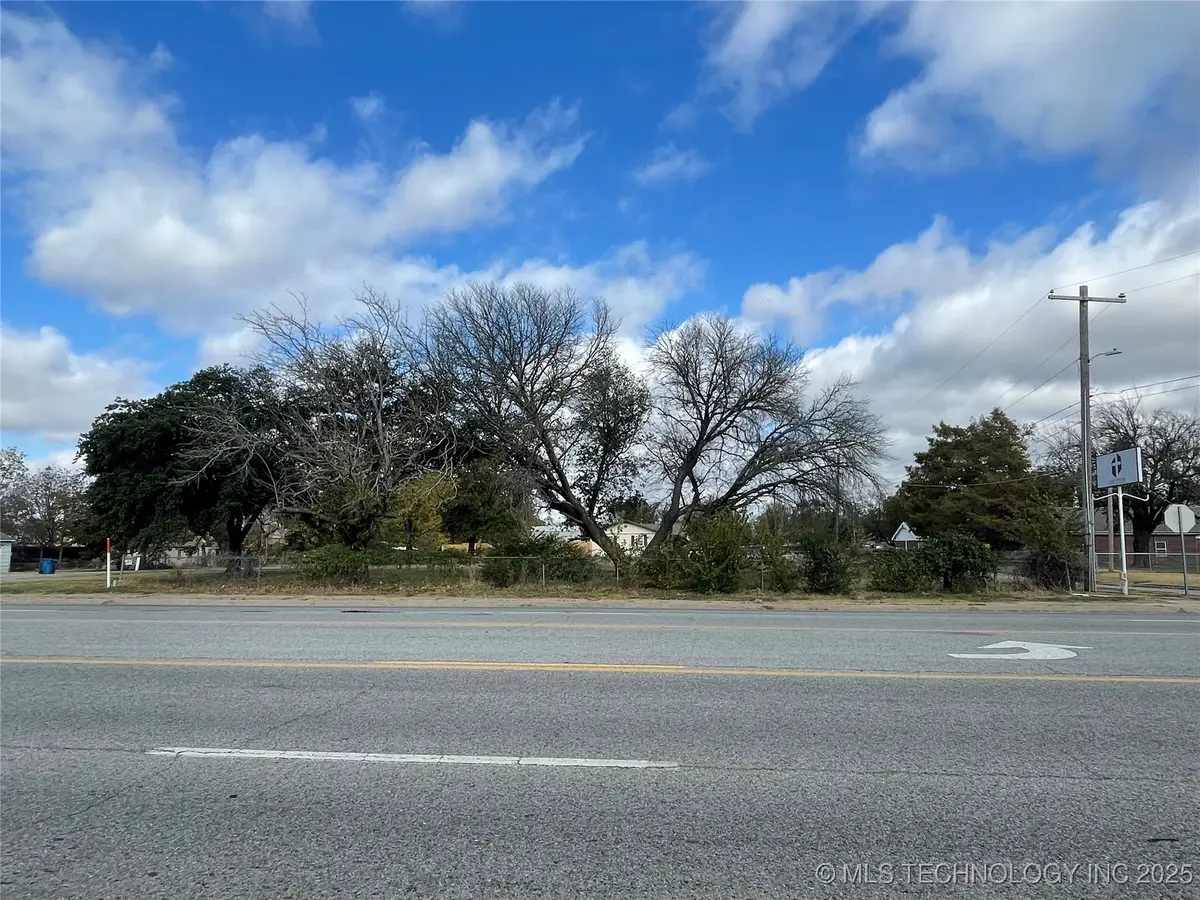 633 W 13th Street, Atoka, OK 74525 - Image #1