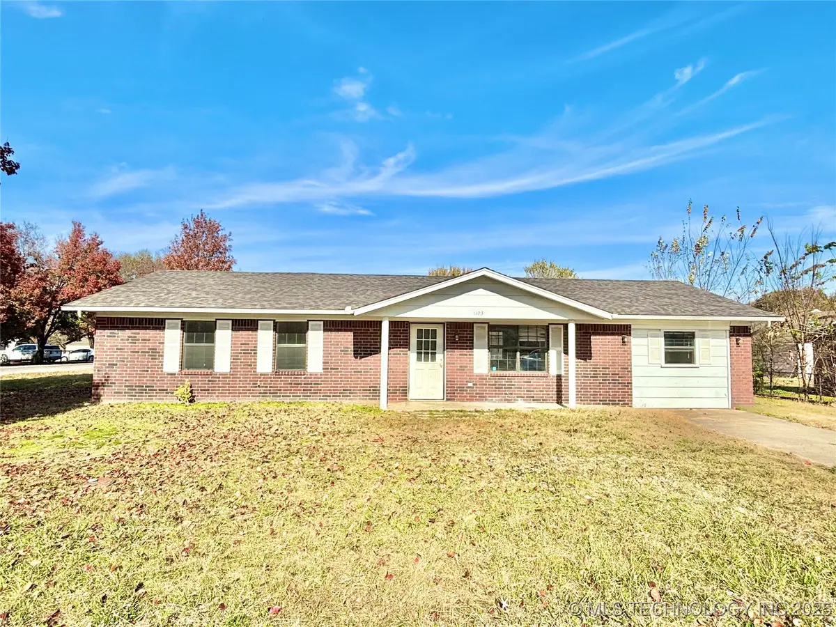 1103 E Kaniatobe Lane, Stigler, OK 74462 - Image #1