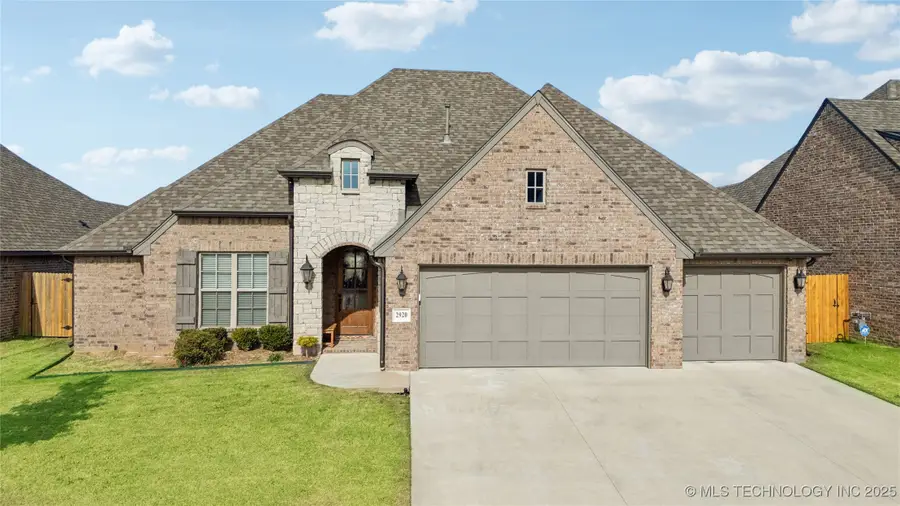 2920 E Portland Place, Broken Arrow, OK 74014 - Image #2