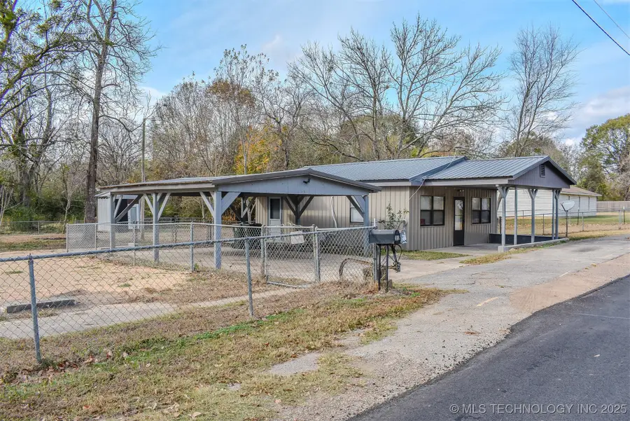 406 SE I Street, Antlers, OK 74523 - Image #2