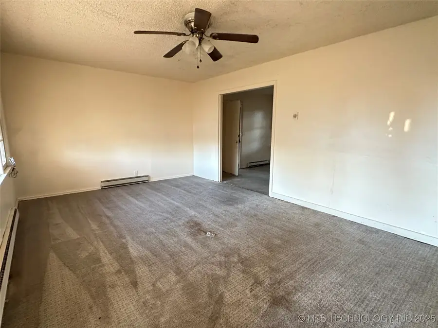 1725 E Elm Lane, Okmulgee, OK 74447 - Image #2