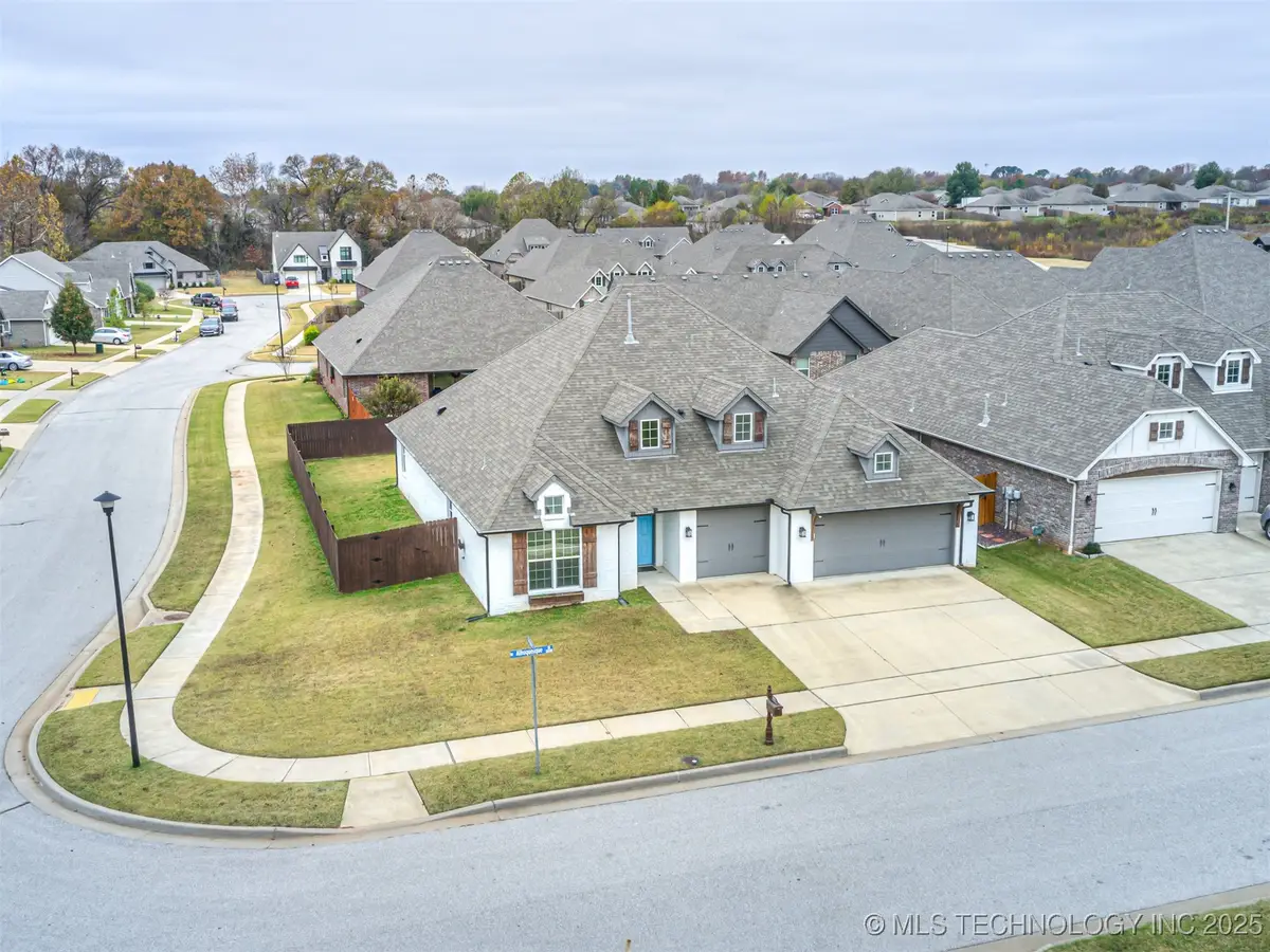 2601 W Albuquerque Street, Broken Arrow, OK 74011 - Image #1