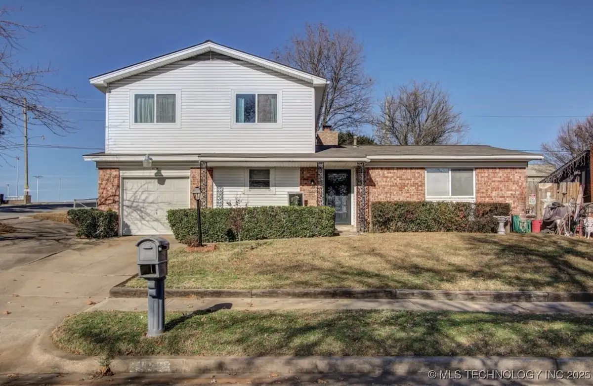 16605 E Admiral Boulevard, Tulsa, OK 74116 - Image #1