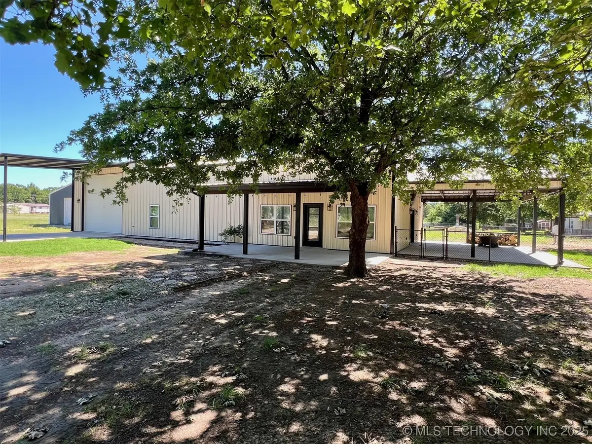 3896 Kiowa Drive, Kingston, OK 73439 - Image #1