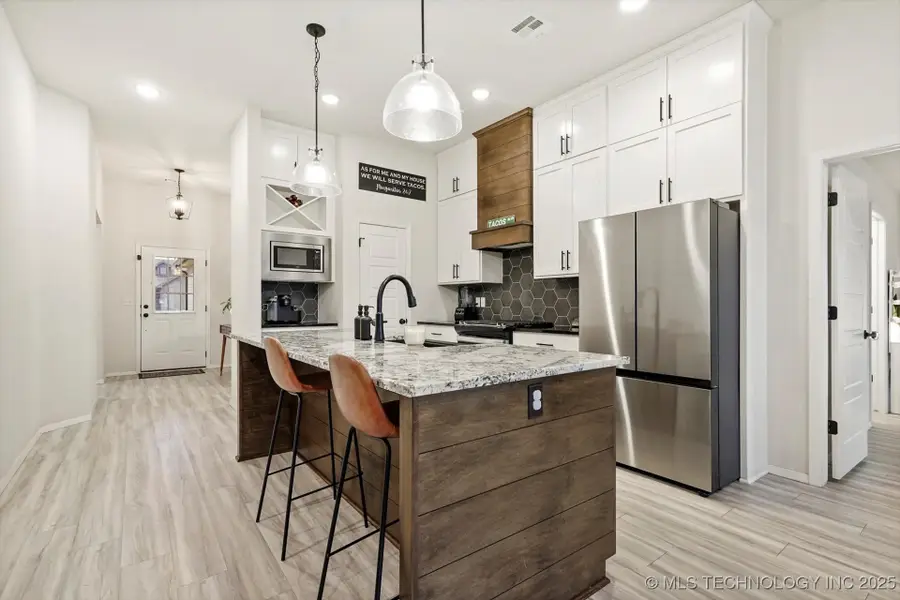 6802 S Hemlock Avenue, Broken Arrow, OK 74011 - Image #3