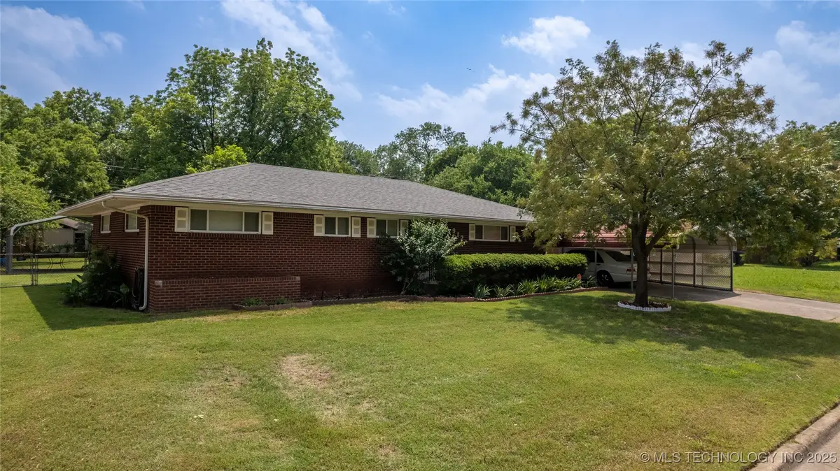 912 Maxwell Nw, Ardmore, OK 73401 - Image #1