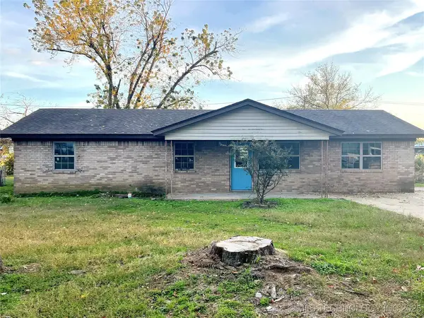 402 W Denton Avenue, Sallisaw, OK 74955