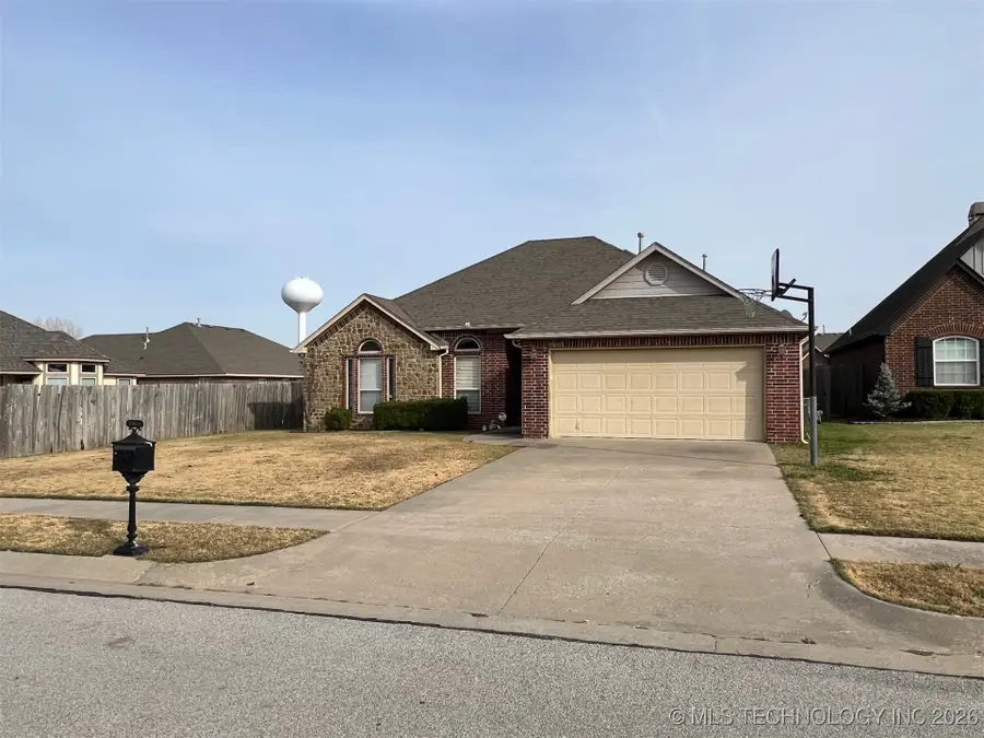 15616 S Birch Avenue, Glenpool, OK 74033 - Image #2