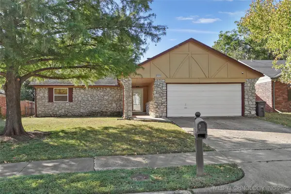 8934 E 56th Place, Tulsa, OK 74145