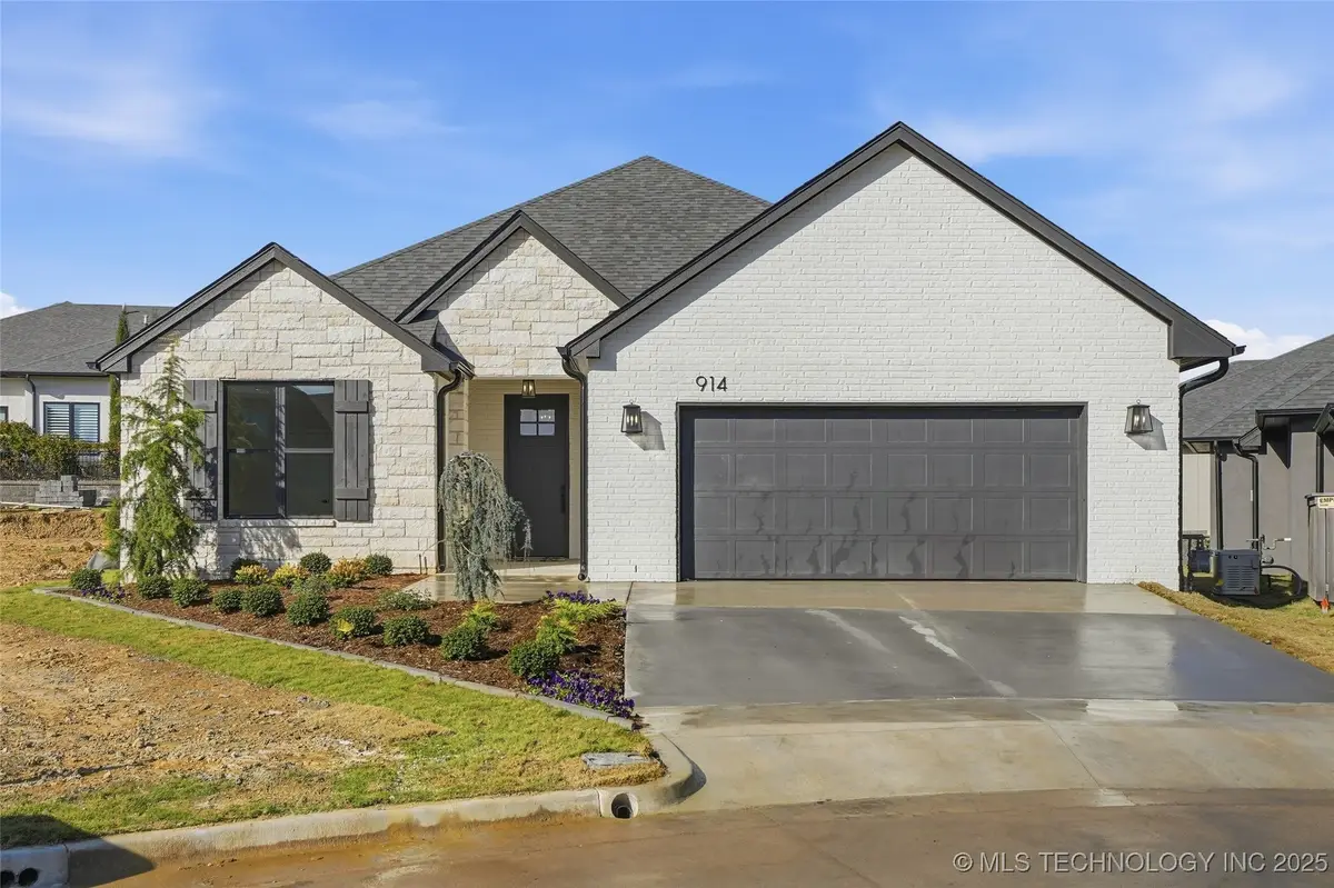 914 W 85th Street S, Tulsa, OK 74132 - #1