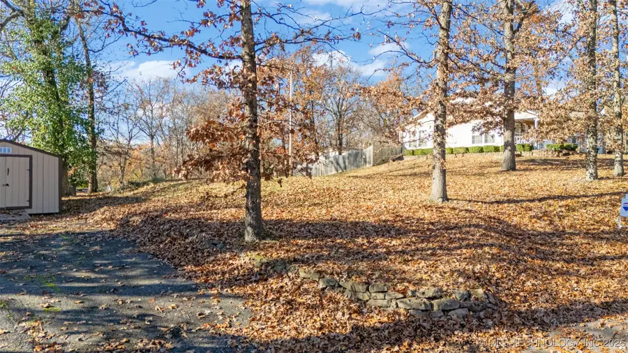 1714 Hebbert Street, Grove, OK 74344 - Image #2