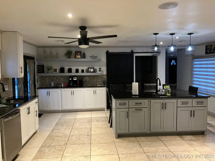 32 E 44th Place, Tulsa, OK 74106 - #3