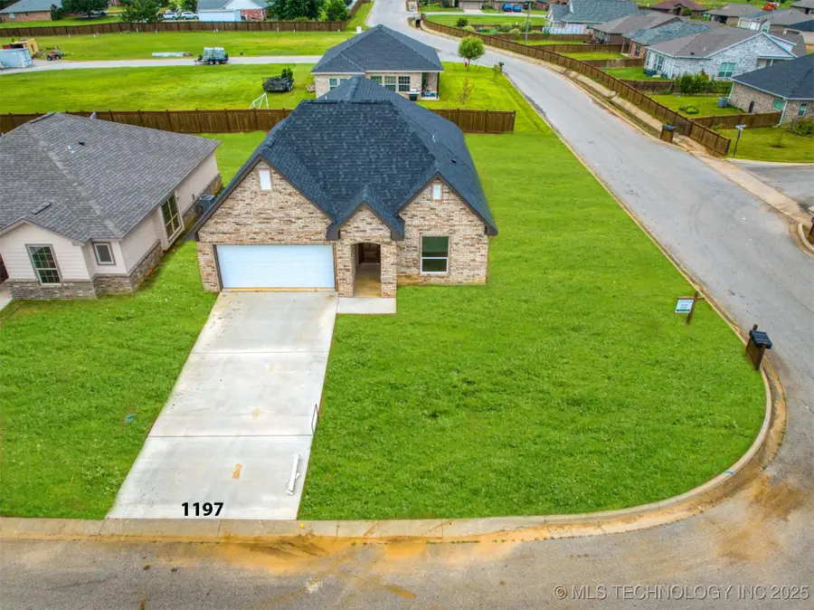 1197 Wild Indigo Circle, Calera, OK 74730 - Image #2