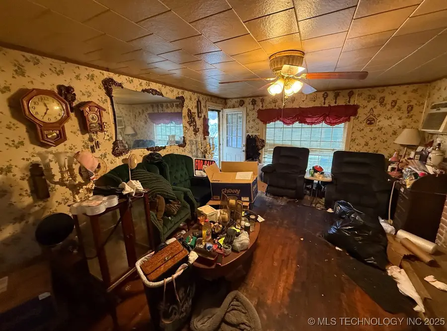 107 N Orphan Street, Pryor, OK 74361 - Image #3