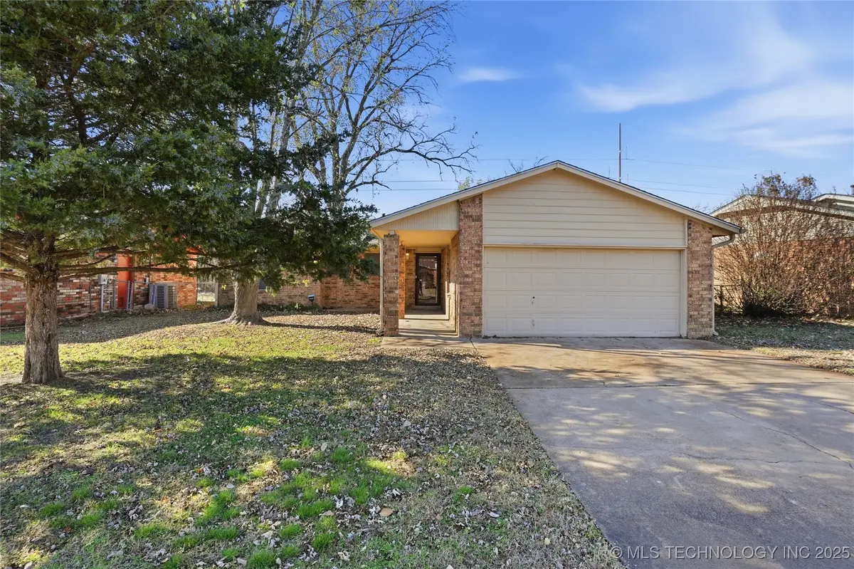 804 S Lions Avenue, Broken Arrow, OK 74012 - Image #1