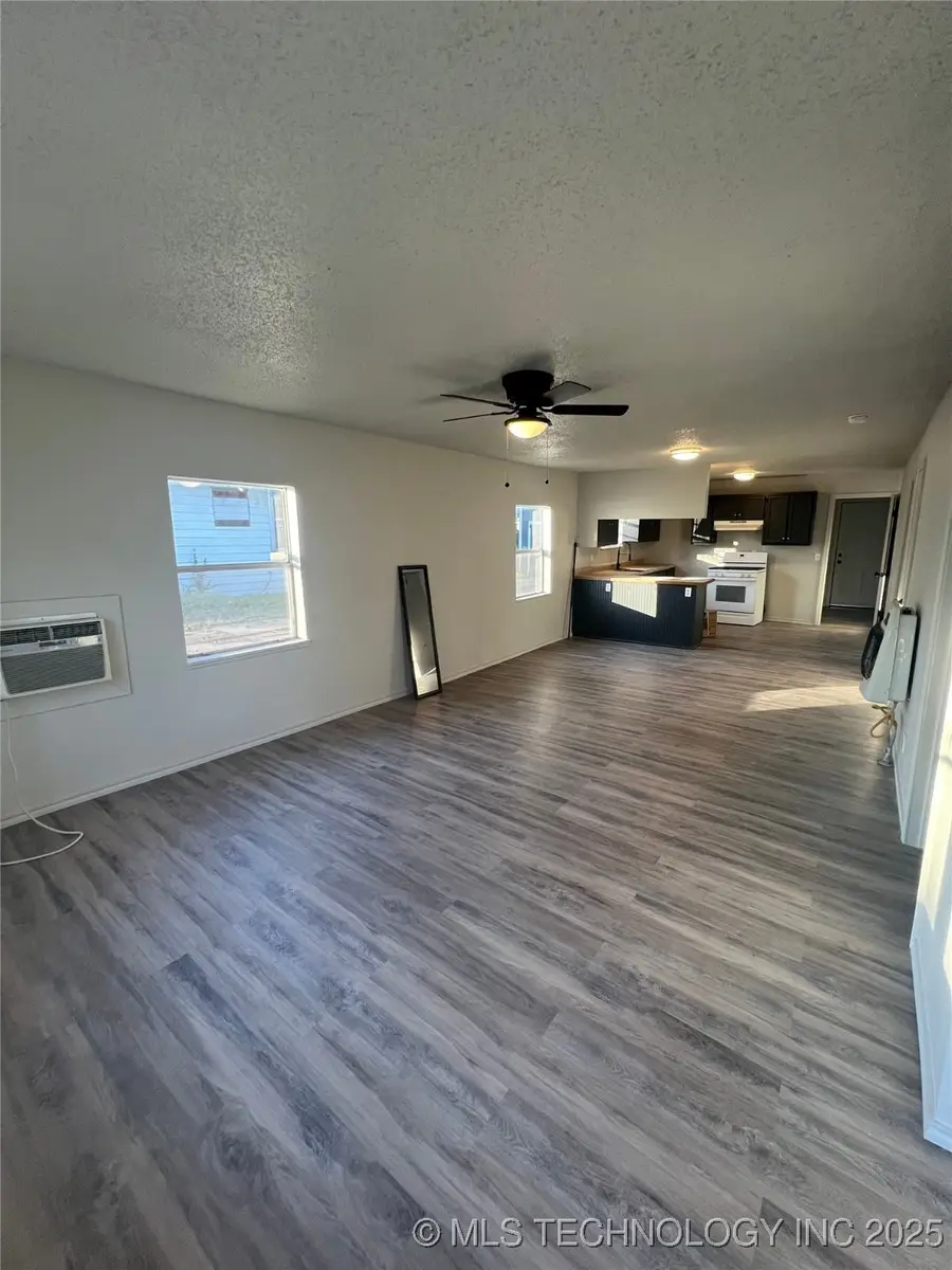 209 11th Avenue Nw, Ardmore, OK 73401 - Image #2