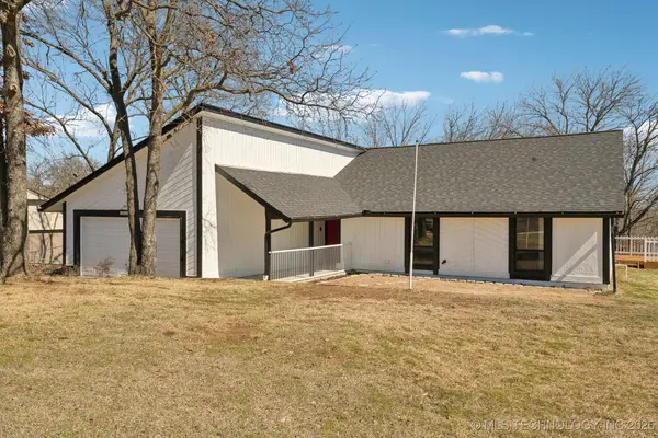 9435 S 33rd West Avenue, Tulsa, OK 74132