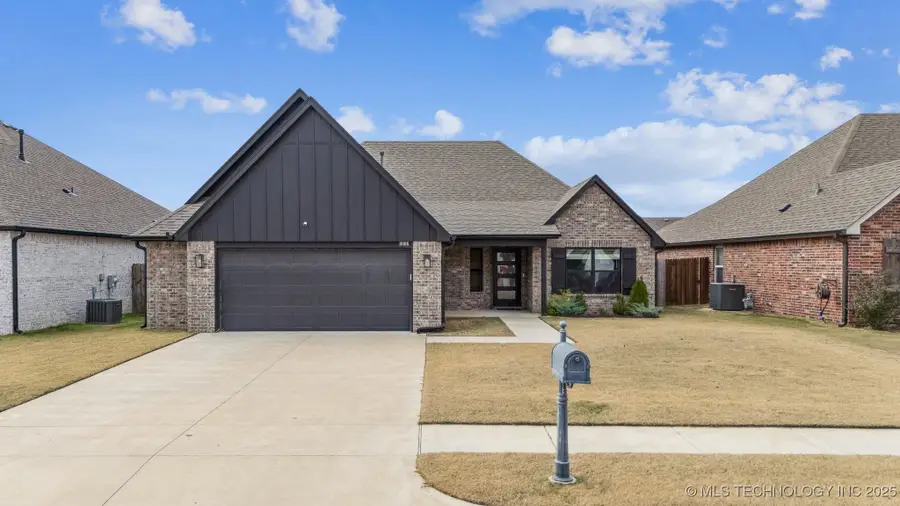 10106 S 228th East Avenue, Broken Arrow, OK 74014 - Image #2