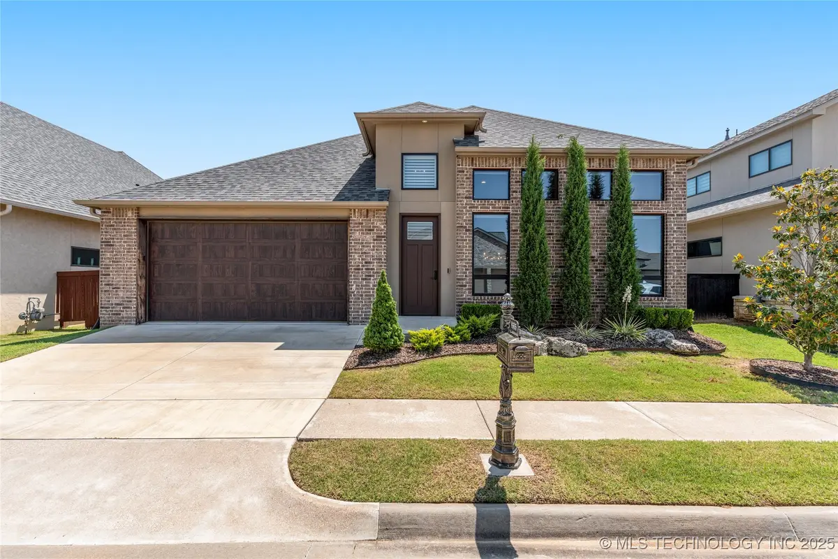 8505 S Phoenix Avenue, Tulsa, OK 74132 - #1