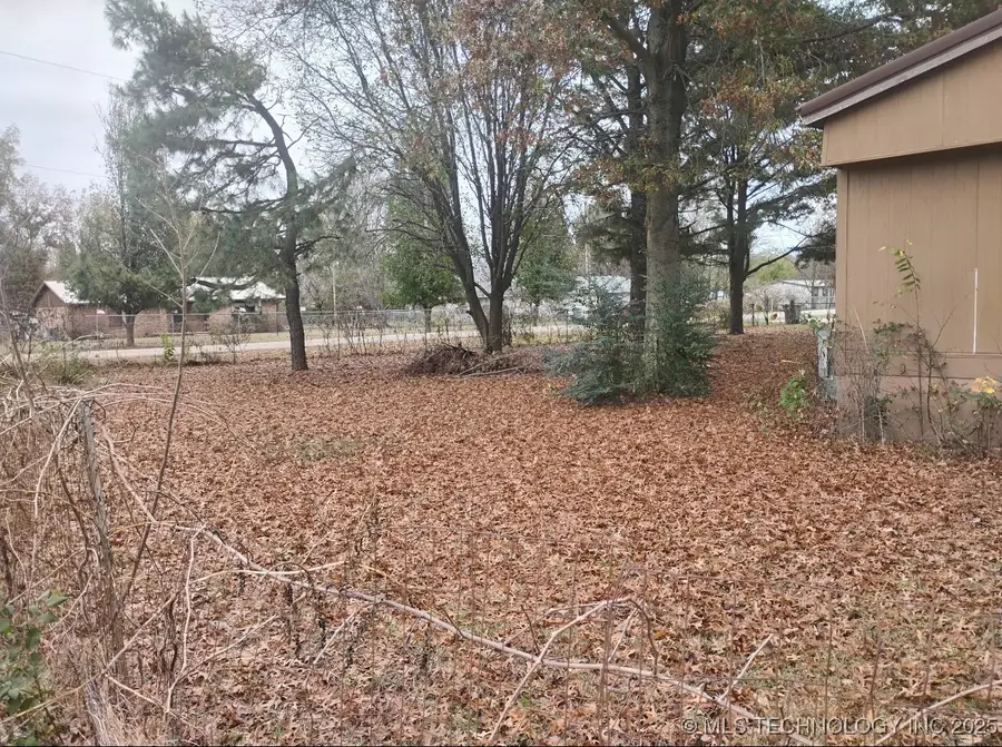 711 N F Street, Quinton, OK 74561 - Image #2