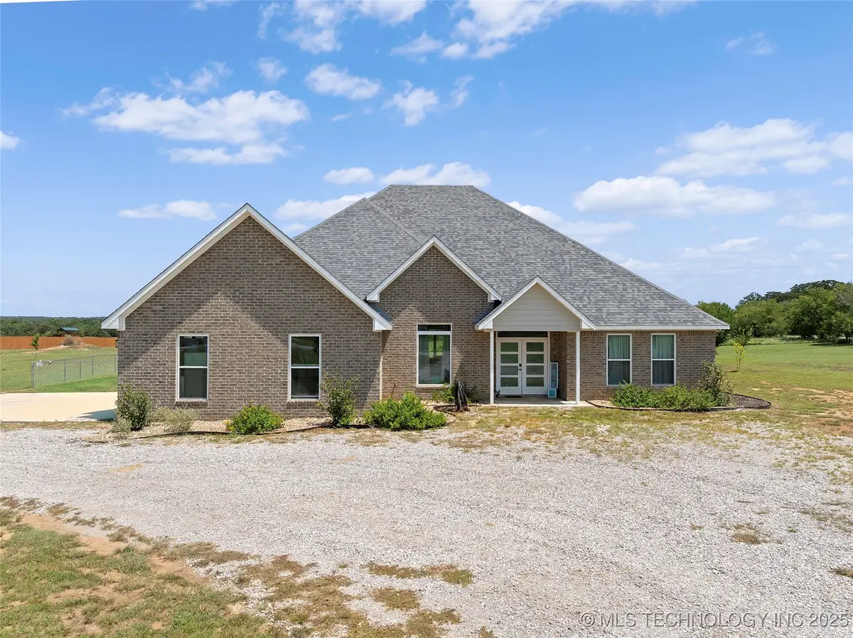 30 Lobo Lane, Lone Grove, OK 73443 - Image #1