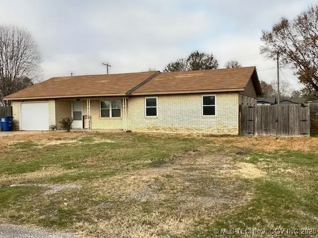 906 NW 1st Street, Wagoner, OK 74467 - Image #1