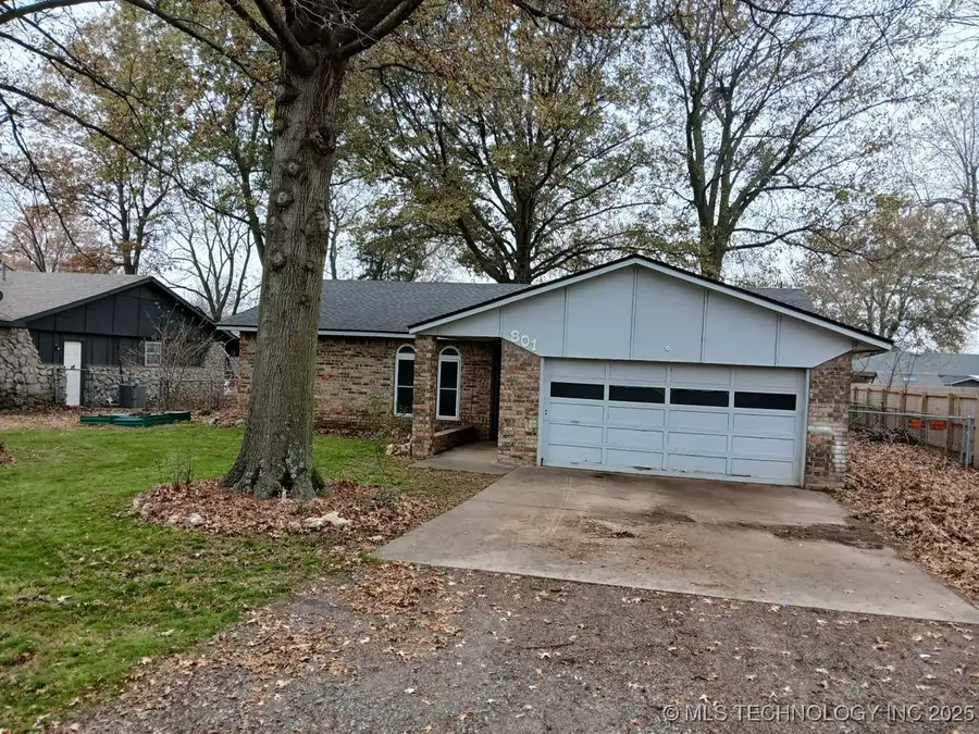 801 N Washington Avenue, Wagoner, OK 74467 - Image #2