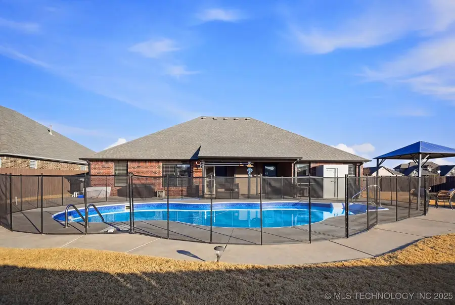 9214 N 143rd East Avenue, Owasso, OK 74055 - Image #3
