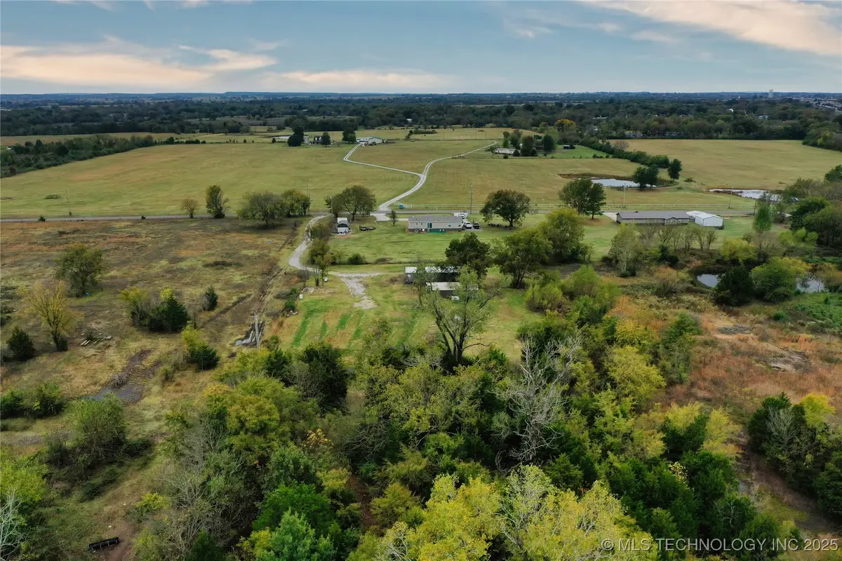 309 E North Avenue, Checotah, OK 74426 - Image #1