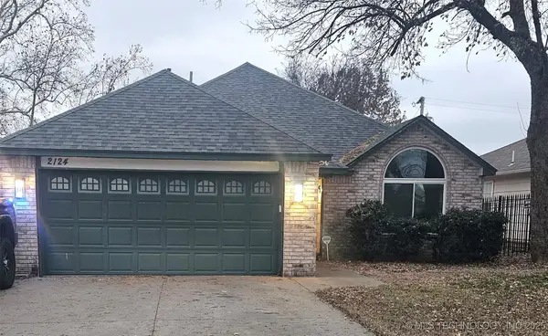 2124 N Norfolk Avenue, Tulsa, OK 74106