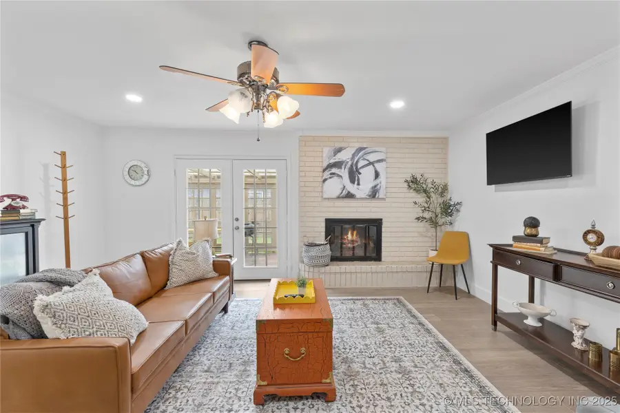 502 E D Street, Jenks, OK 74037 - Image #2