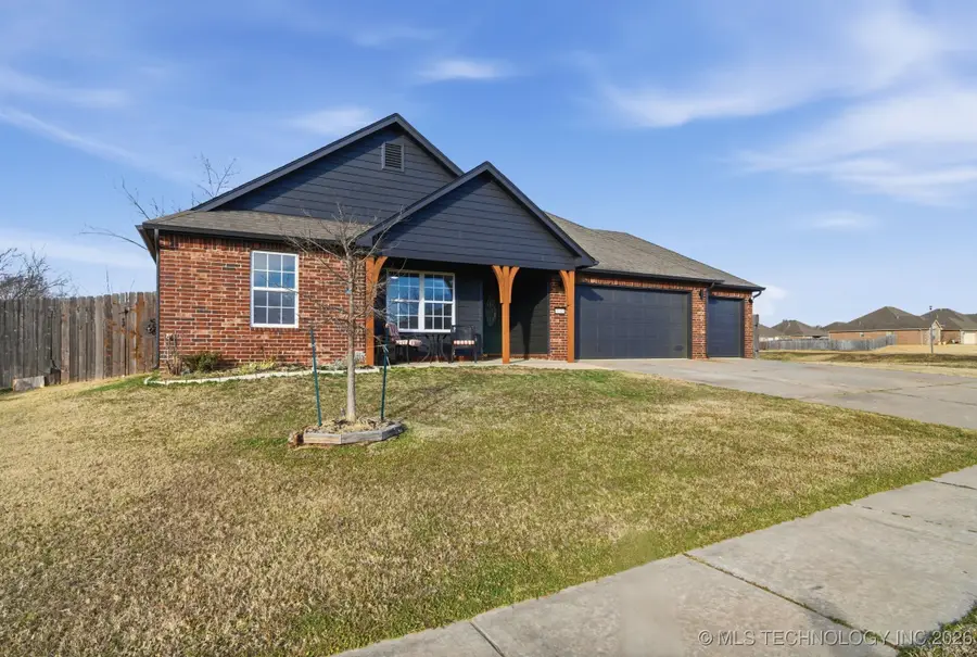 3108 E Gillette Street, Broken Arrow, OK 74014 - Image #2