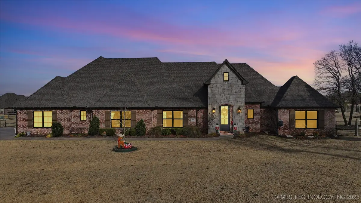19551 E Slate Drive, Owasso, OK 74055 - Image #1
