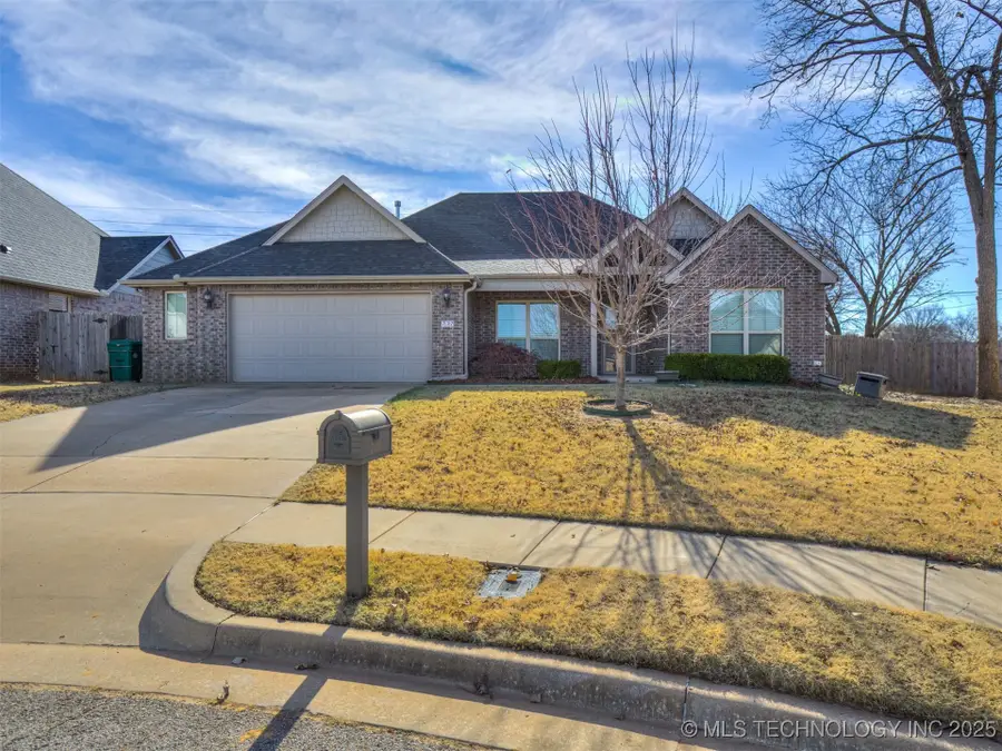 732 W 40th Place, Sand Springs, OK 74063 - Image #3