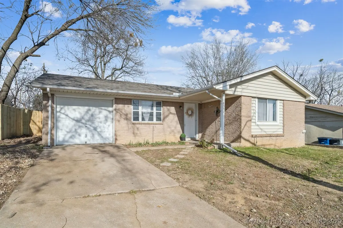 18551 E Admiral Boulevard S, Tulsa, OK 74015 - Image #1