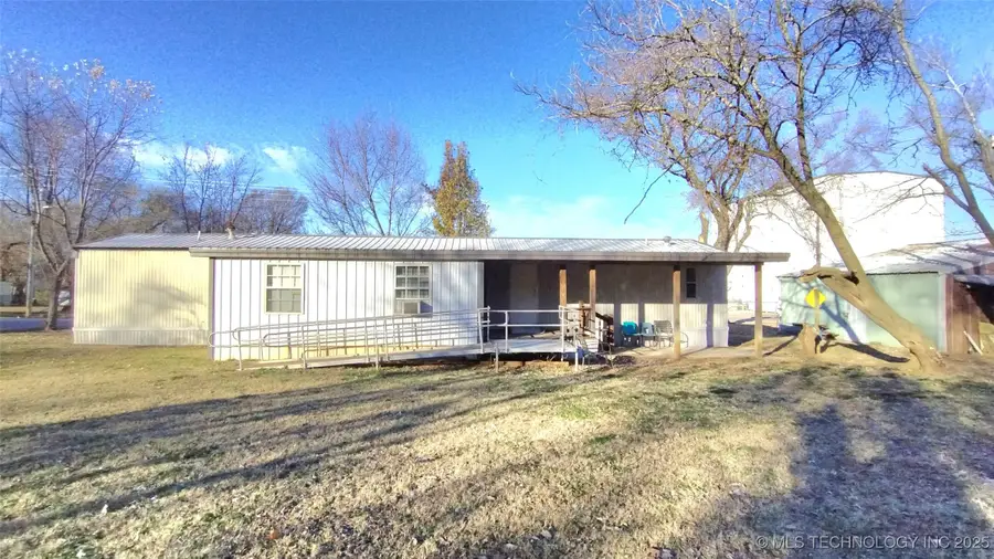 235 S Cherokee, Stilwell, OK 74960 - Image #3