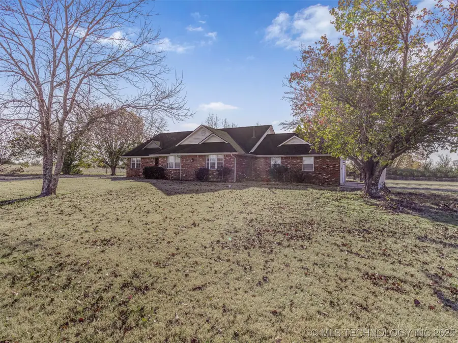 2201 W Main Street, Henryetta, OK 74437 - Image #2