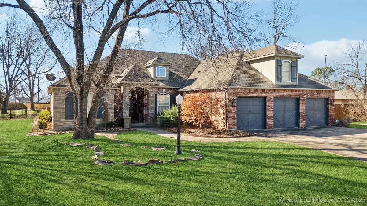 2501 Forest Ridge Parkway, Claremore, OK 74017 - #1