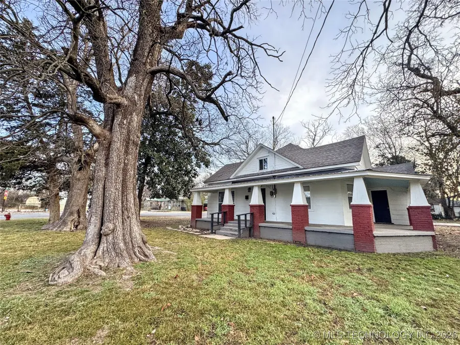 1020 N Vinita Avenue, Tahlequah, OK 74464 - #3