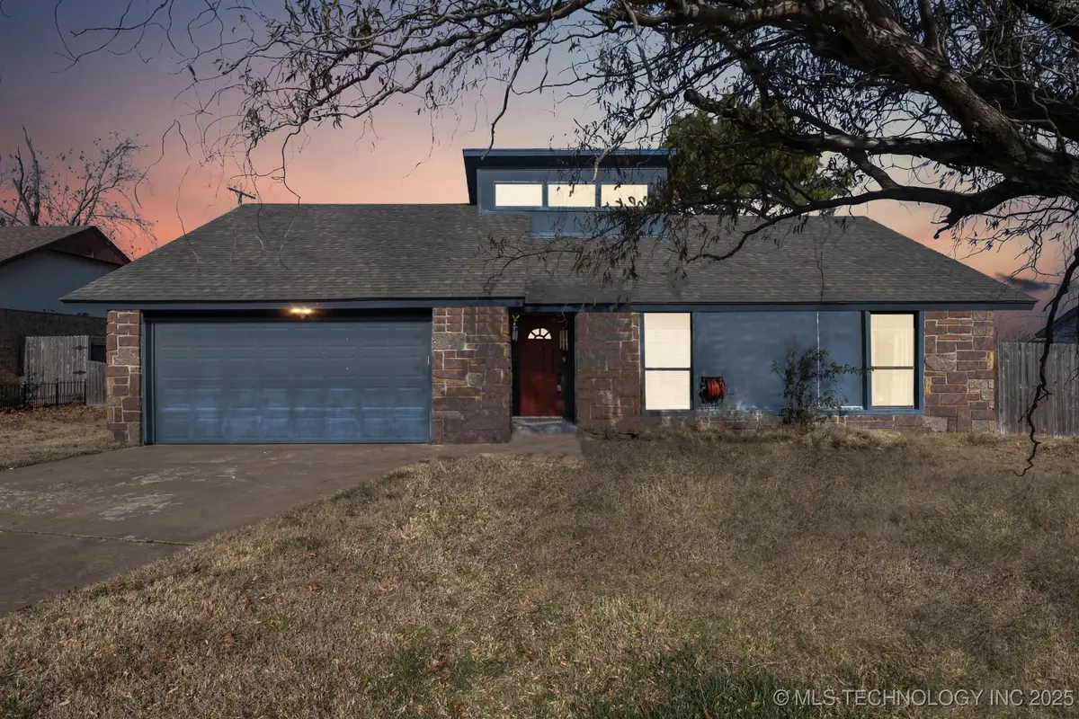 2857 W 111th Place S, Jenks, OK 74037 - Image #1