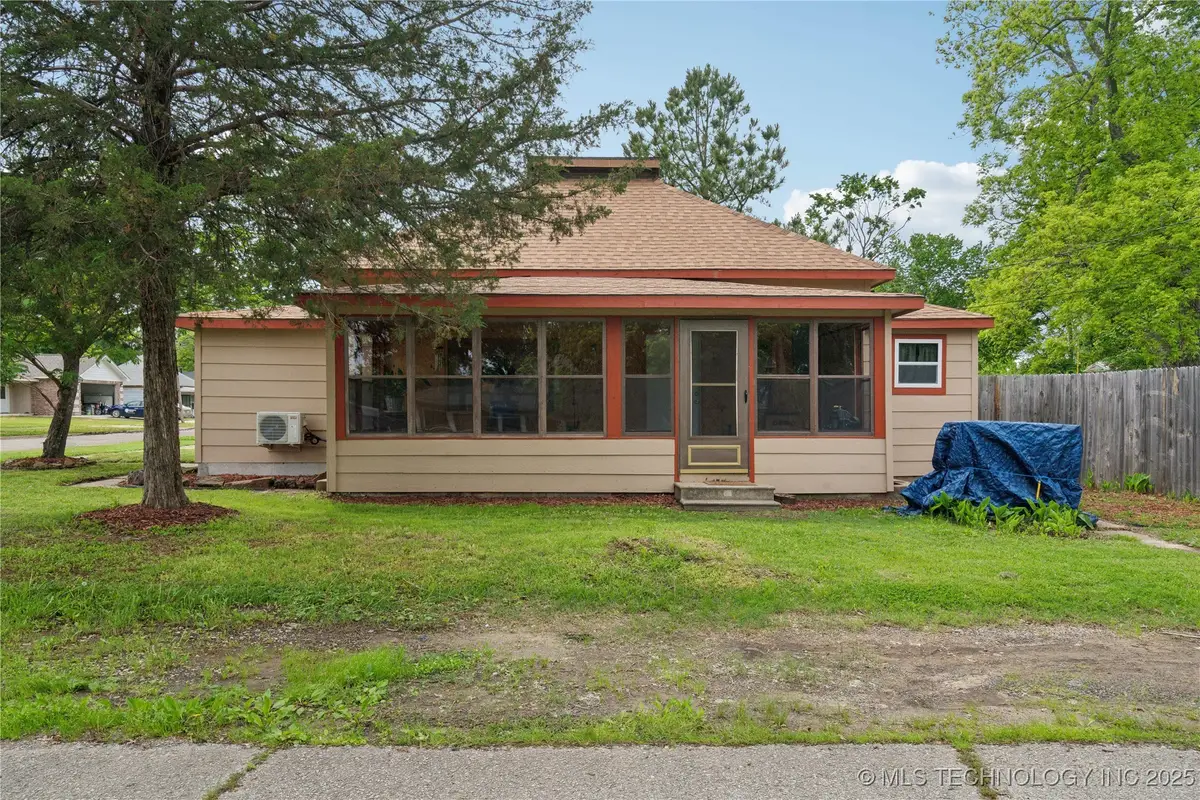 200 E Young Street, Morris, OK 74445 - Image #1