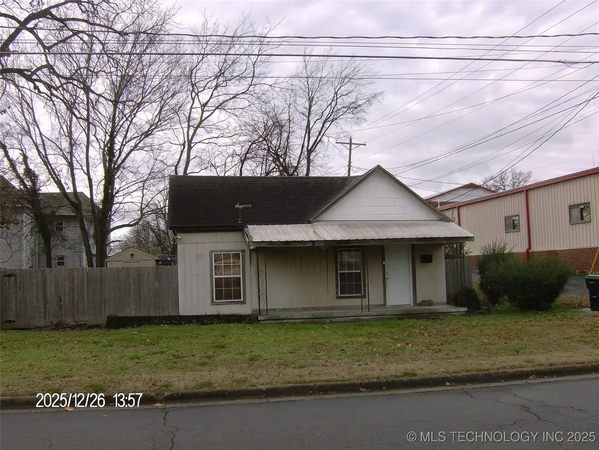 113 W Chickasaw Street, Tahlequah, OK 74464 - Image #1