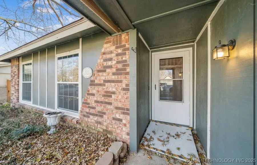 151 W Kent Street, Broken Arrow, OK 74012 - #2