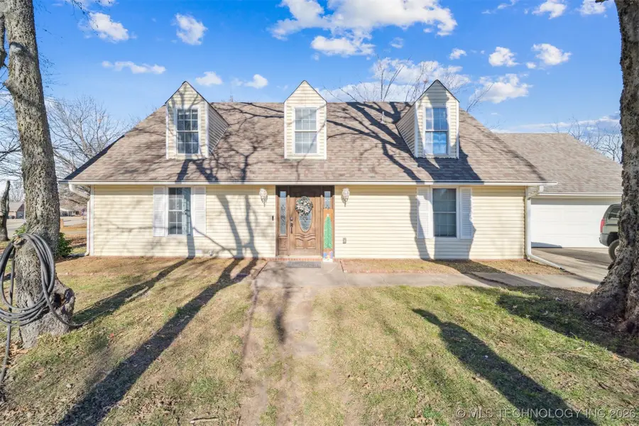 2412 S Maywood Drive, Claremore, OK 74017 - #2